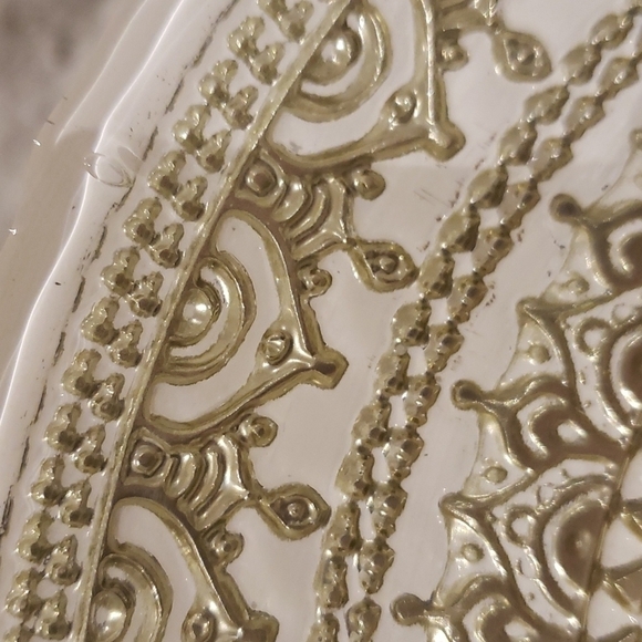 Aaccent Decorative plate charger 10.5" diam white plate gold design - Picture 9 of 11